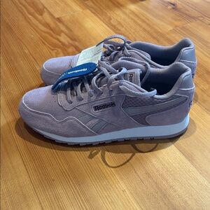 Reebok CL Hartman Run LT lilac suede sneakers